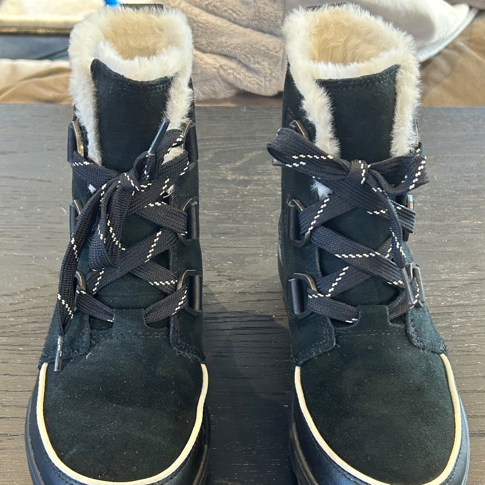 SOREL Women's Tivoli IV Waterproof Winter Boots Size 8